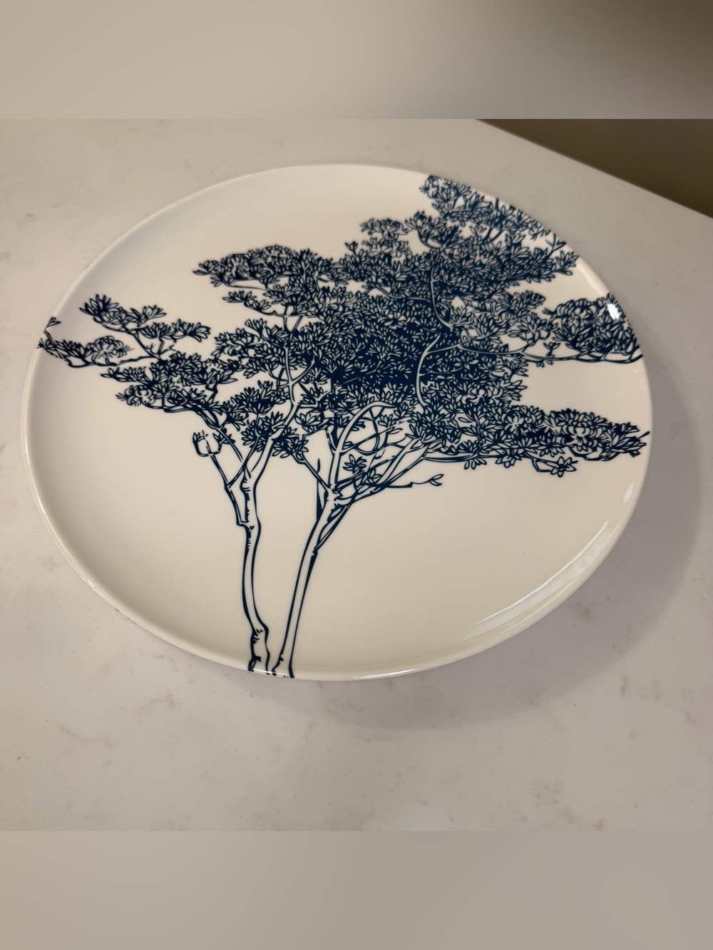 4 Blue Tree on white Pattern melamine dinner Plates